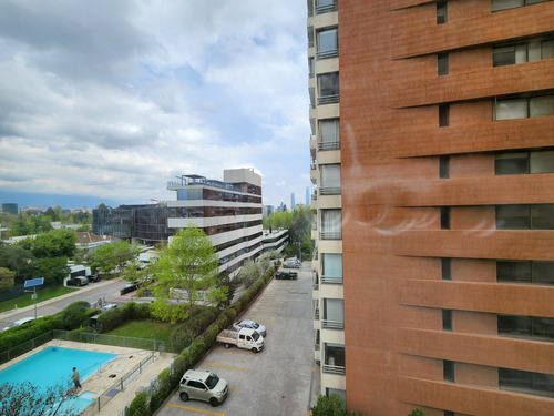 Remodelado Frente Parque Bicentenario. Venta Dueños Directo