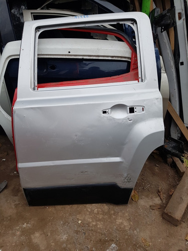 Puerta Trasera Izquierda Dodge Nitro Original 