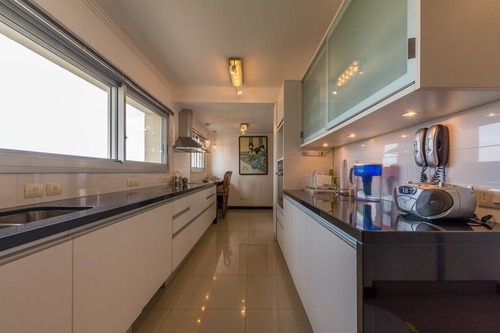 Apartamento En Torre De Lujo, Punta Del Este Uruguay