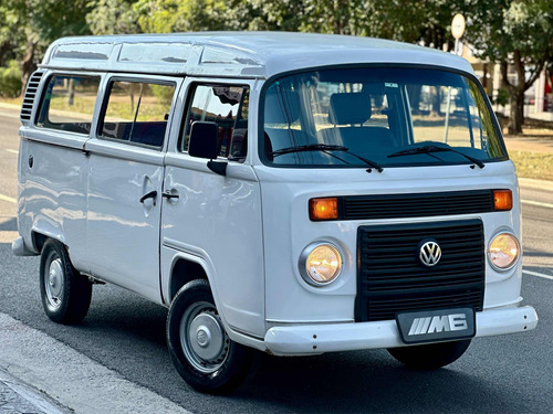 Volkswagen Kombi 1.4 Standard Total Flex 3p