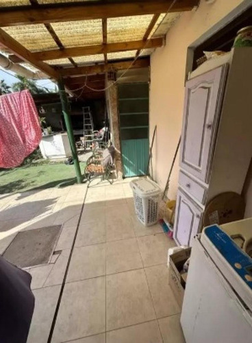 Casa En Venta - 2 Dormitorios 1 Baño - 250mts2 - Temperley