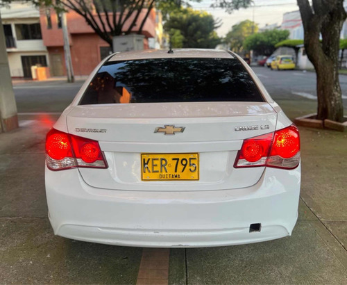 Imagen 6 de 11 de Chevrolet Cruze Nickel Ls