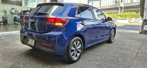 Kia Rio 5p EX L4/1.6 Man