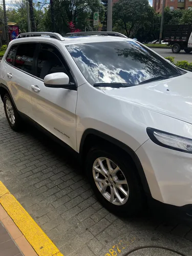 Jeep Cherokee 3.2 Longitude Plus