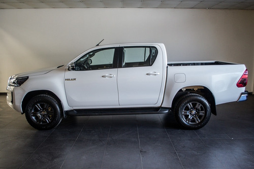 Imagen 19 de 24 de Toyota Hilux Srv 4x2 0 Km 2021 Ae820
