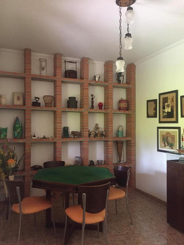 Linda Chácara A Venda Em Quadra/sp - Local Tranquilo - 600