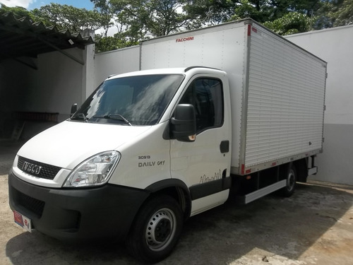 Iveco, Ano 2019, Modelo: 30s13 City, Com Baú, Novissima