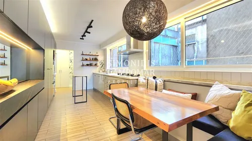 Departamento En Venta De 4 Dorm. Parque Forestal En Santiago