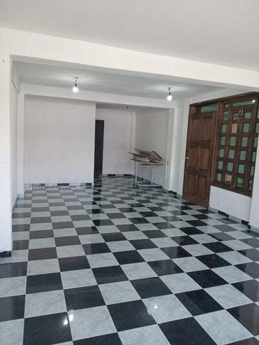 Oficina En Renta 40m2, Col. 2da Amp. Santiago Acahualtepec, Iztapalapa.