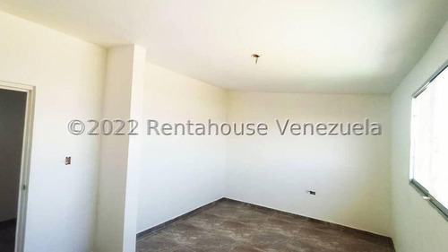 Imagen 3 de 14 de Rentahouse: Vende Townhouse Duplex En Puerta Maraven, Punto Fijo, Estado Falcon. #23-5774