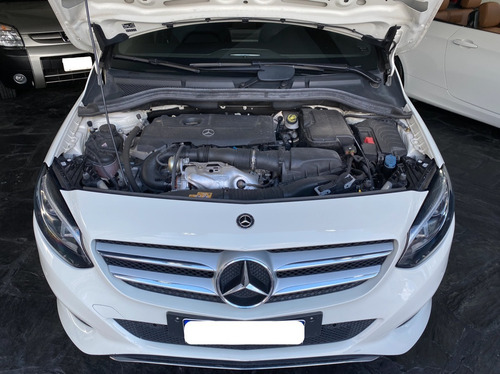 Mercedes Benz B200