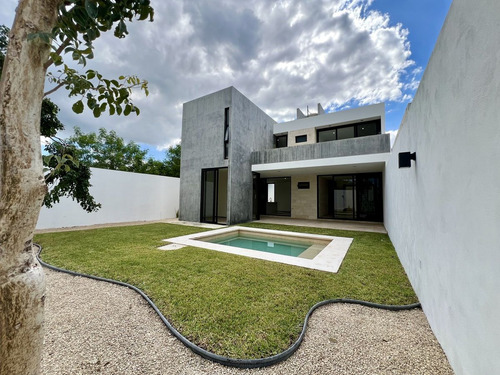 Casa Residencial En Venta, Privada Gaviones. Entrega Inmediata