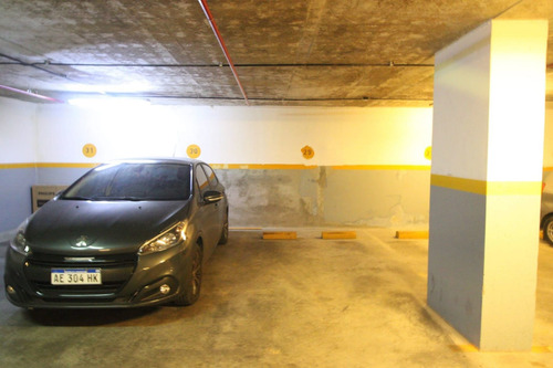 Imagen 4 de 13 de Cochera Edificio De Categoría Seguridad 24 Horas