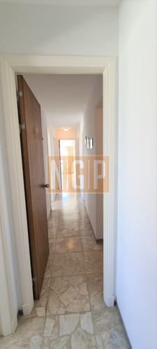 Imagen 16 de 22 de Apartamento En Peninsula, 3 Dormitorios *