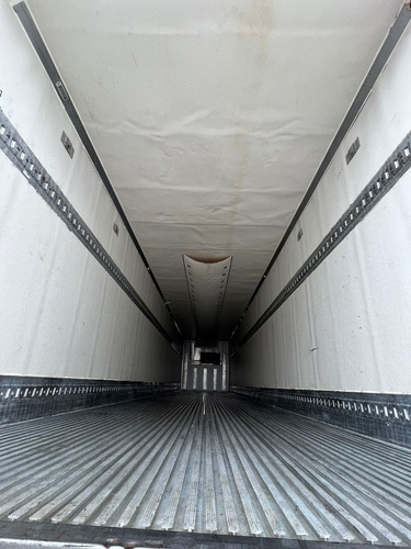 Imagem 11 de 22 de Carreta Baú Refrigerada Randon 28 Palts Thermo King Slxi 400
