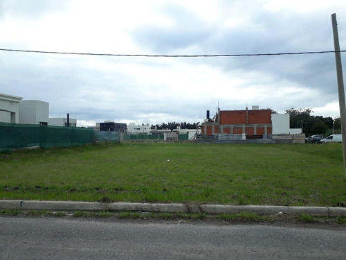 Lote En Las Catalinas - 509 Y 135, José Hernández. 17 X 30