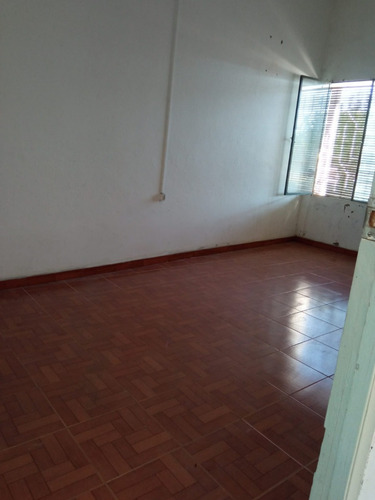 Imagen 6 de 10 de Vendemos Casa. Republica Argentina 1915 | Inmobiliaria Mannise