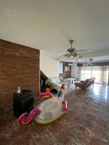 Casa 3 Ambientes En Venta - La Reja, Moreno