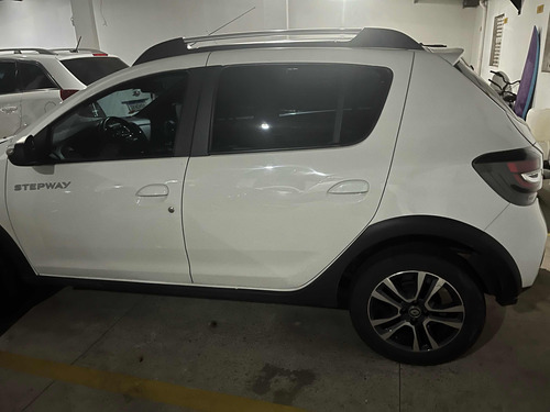Renault Sandero Stepway 1.6 Iconic 16v X-tronic 5p
