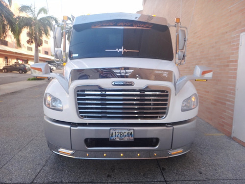 Imagen 2 de 15 de Freightliner M2 106 Camion Chasis