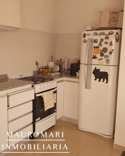 Imagen 5 de 16 de Departamento 2 Ambientes Con 2 Cocheras Y Balcón Terraza En Venta, Berazategui Centro.