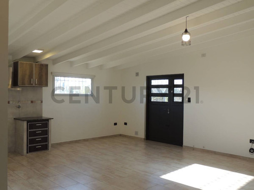 Casa En Venta En Los Talas, Berisso - 3 Dormitorios Y 2 Baños