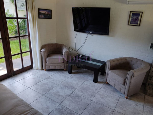 Imagen 6 de 30 de Casa Con 3 Dormitorios, 2 Baños Mas Dependencia, Piscina Y Parillero! - Punta Del Este Marly