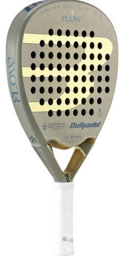 Paleta Bullpadel Flow Alejandra Salazar Finals Barcelona Dorado Oscuro