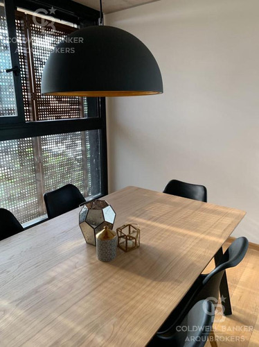 Apartamento De 2 Dormitorios En Venta Con Renta En Centro
