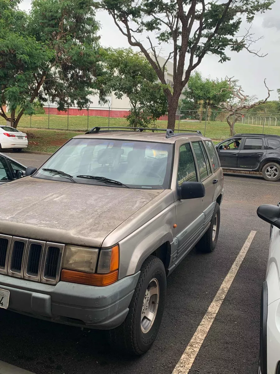 Jeep Grand Cherokee 4.0 Laredo 5p