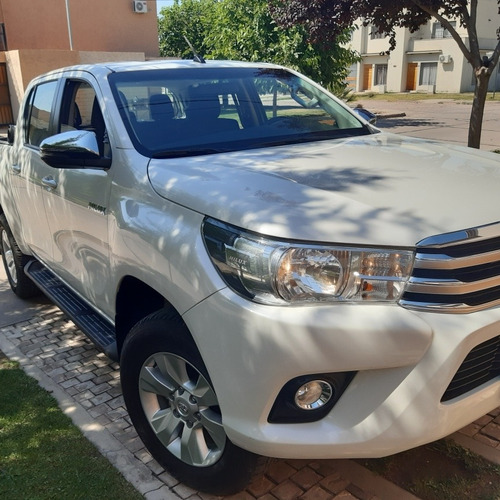 Toyota Hilux 2.8 Cd Srv 177cv 4x4