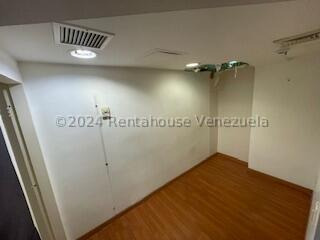 Ajr Local En Alquiler En Tzas Del Club H Mls # 24-16451 Yg