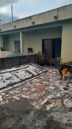 Sobrado Com Casa Nos Fundos E Um Ponto Residencial Do Lado