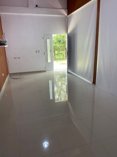 Imagen 13 de 14 de Casa Quinta En Barrio El Rodeo - Gomez - Brandsen