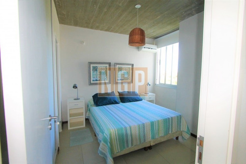 Apartamento En La Barra, 2 Dormitorios -ref:17201