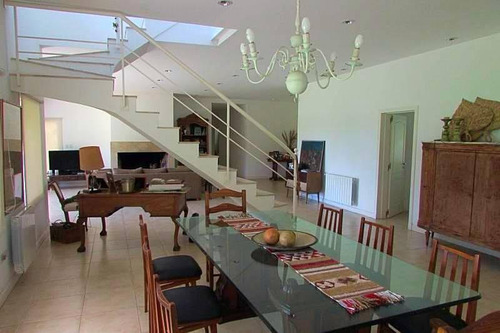 Venta Campo De 58hs Con Casco Moderno En Lobos