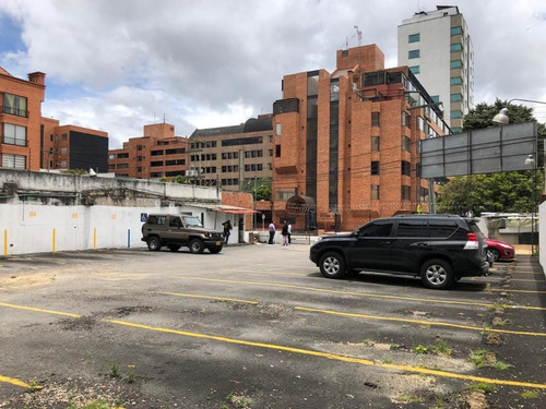Imagen 2 de 17 de Parqueadero En Arriendo En Bogotá Chico Reservado. Cod 1066029