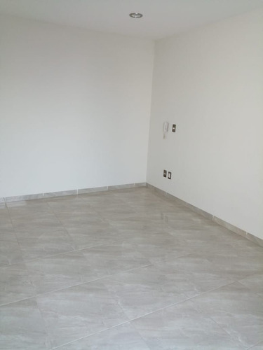 Hermosa Residencia En La Condesa Juriquilla, Estudio O 4ta Rec En Pb, Jardín,.