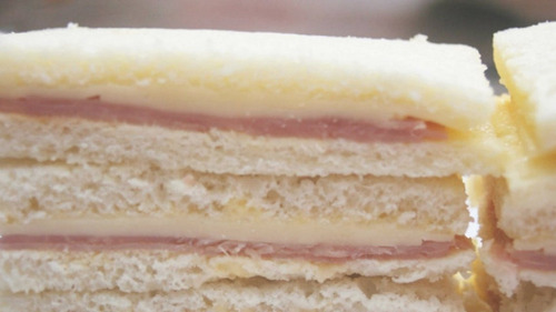 Sandwiches Triples De Miga Jamon Y Queso, Pack Por 24 Unid.