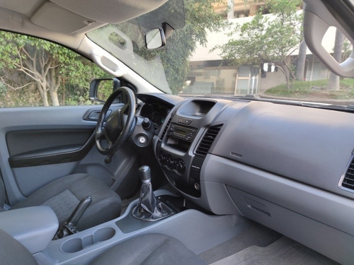 Imagen 4 de 11 de Ford Ranger 2017 2.5 Xl Cabina Doble Credito