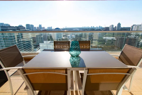 Excelente Apartamento En Venta En Icon Brava Tower, Punta Del Este.