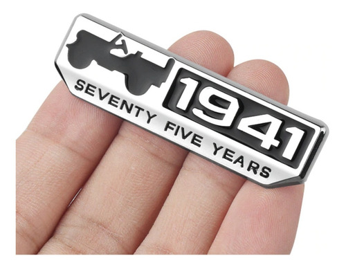 Imagem 3 de 8 de Emblema Jeep 1941 Cromado 3d Renegade Compass Wrangler - Par