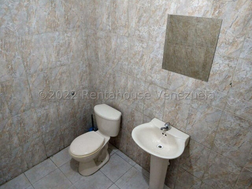 Galpón En Venta Centro De Barquisimeto Kenlimar Nieto 23-16483