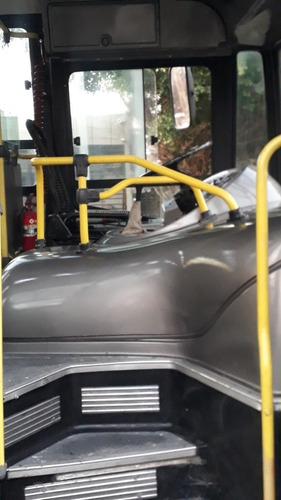 Imagen 25 de 25 de Mercedes.2014 1418.