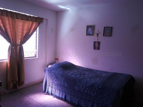 Imagen 11 de 14 de Eloisa Mejia Rentahouse Vende Apartamento En La Ceiba Valencia 22-6529
