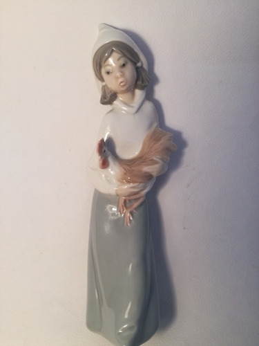 Lladro Niña Campesina Con Gallo Porcelana