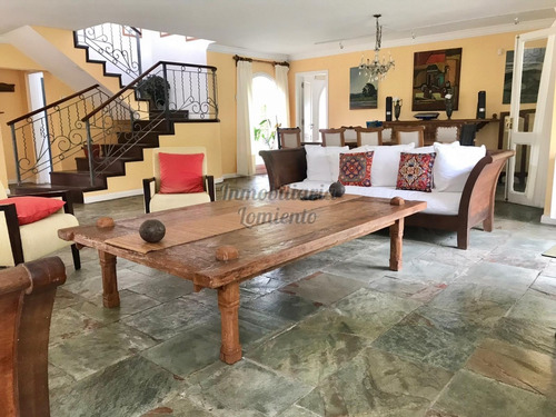 Venta Casa 4 Dormitorios Y Servicio Barrio Lugano - Ref: 1005