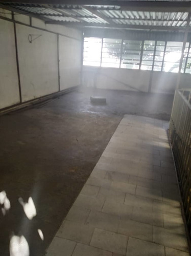 Imagen 3 de 14 de Alquilo Casa Uso Comercial 200 M2 / Monte Cristo