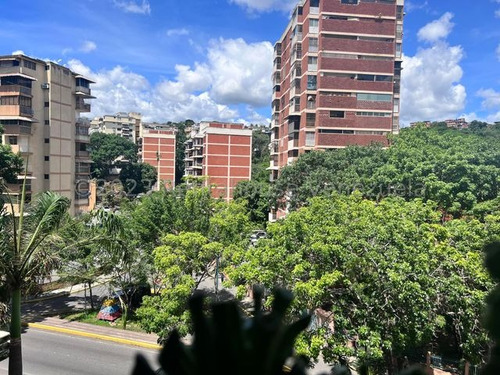 Se Vende Un Apartamento  En El Maques Caracas, #24-7962