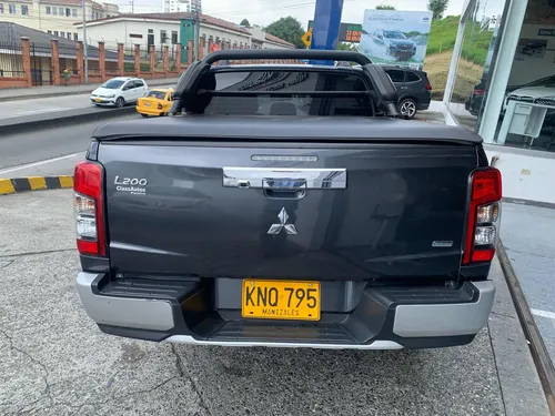 Mitsubishi L200 Gls Se Tp 2500cc Td 4x4 7ab Abs Modelo 2022